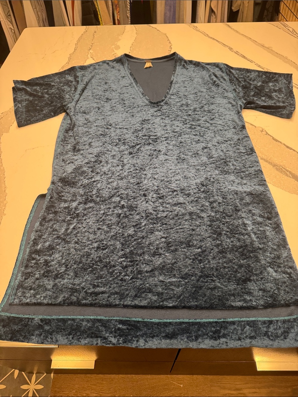 Free People We The Free Crushed Poly Velvet V-Neck Tunic - Teal Blue SzS